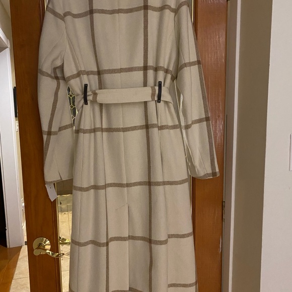 DKNY Cream and Tan Plaid Coat - Picture 4 of 4